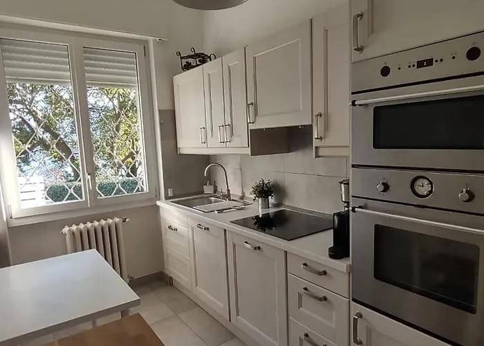 アパート Ines ヴェルバーニア